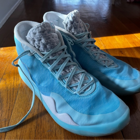 KD 12 \